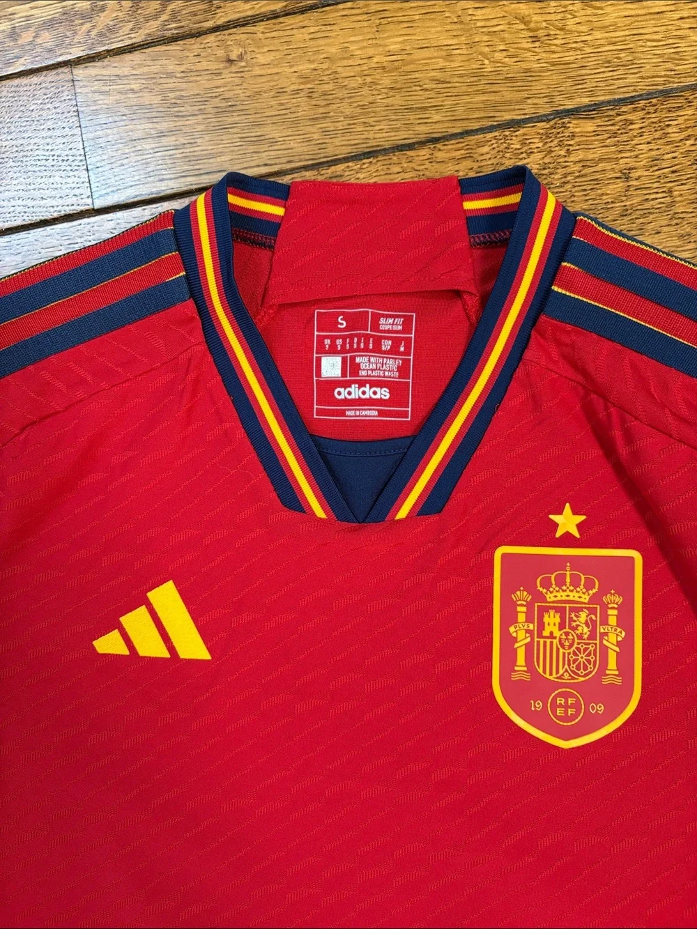 2022 Spain Home Soccer Jersey